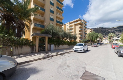 Casa Santa Maison | Appartamentitrapaniduec Appartamento Rosso Uno X4