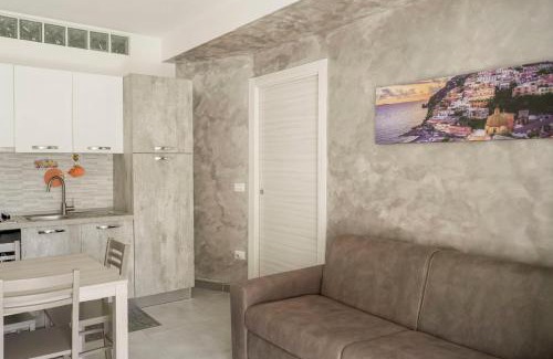 Agropoli Appartement | Appartamento 4 posti letto, vicino al centro e al mare, con terrazza, aria condizionata, parcheggio privato e wifi
