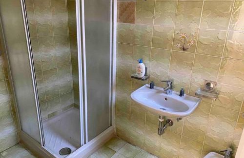 Monfalcone Appartement | Appartamento a Monfalcone, con parcheggio gratuito