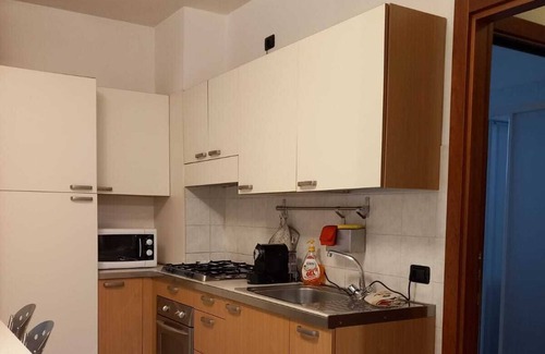 Sud Appartement | Appartamento a Pochi Minuti Dalla Città Vicino Alla Fiera e Ospedale Borgo Roma