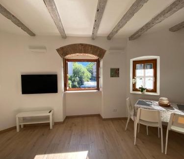 Rovereto Appartement | Appartamento Borgo San Tomaso, tra storia e natura