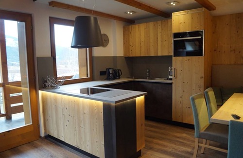 Predazzo Appartement | Appartamento Bucaneve avec vue sur le lac, balcon et Wi-Fi