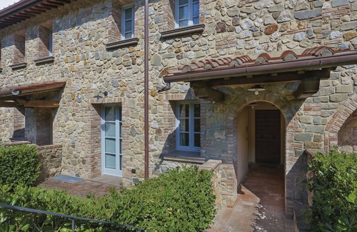 Chianni Appartement | Appartamento Ginepro - Borgo in Chianni by Interhome