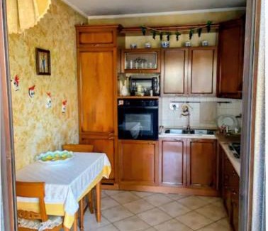 Rome Province Appartement | Appartamento grande e luminoso