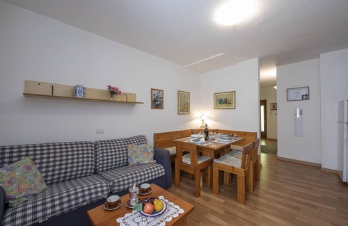 Torbole sul Garda Appartement | Appartamento Miorelli 2, Torbole sul Garda, Italy