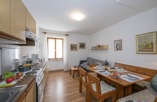 Torbole sul Garda Appartement | Appartamento Miorelli 2, Torbole sul Garda, Italy