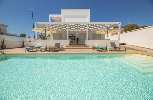 Torre Suda Appartement | Appartamento Malika Bianco - Tor...