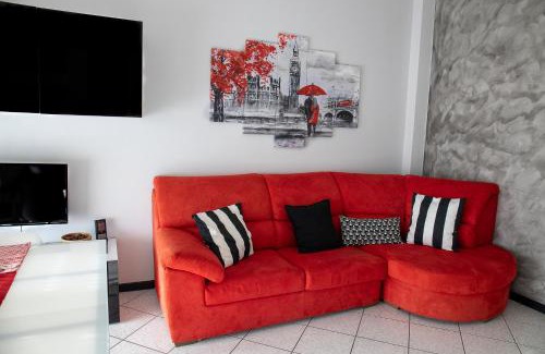 Arona Appartement | Appartamento nel cuore di Arona - box privato
