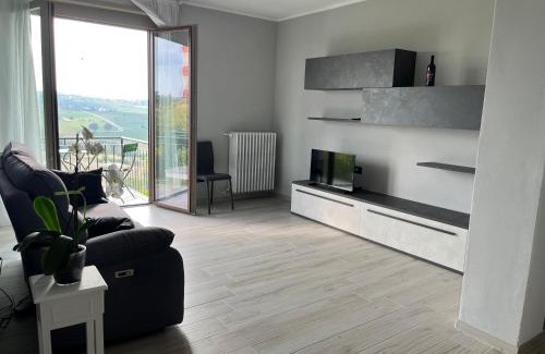 Agliano Terme Appartement | Appartamento panoramico in collina