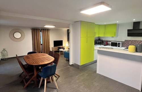 Saint-Etienne-de-Cuines Appartement | Appartement climatisé de 95 mètres carrés à saint Étienne de cuines