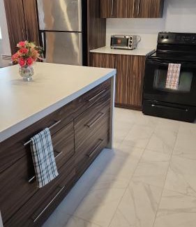 Sainte-Anne-de-Sabrevois Appartement | Appartement Moderne et Équipé