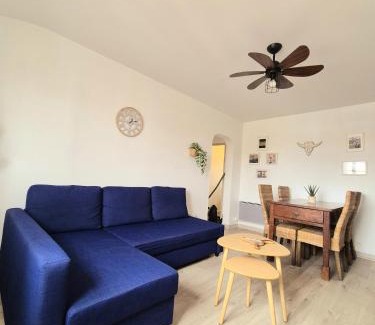 Saintes-Maries-de-la-Mer Appartement | Appartement T2, proche plage, climatisé et parking privé