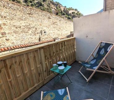 Villefranche-de-Conflent Appartement | Appartement Le Fort Vue montagne