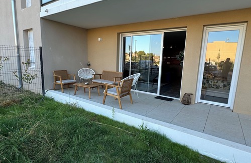 Villeneuve-les-Avignon Appartement | Appartement avec jardin neuf et élégant dans une résidence calme (6 pers)