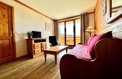 Notre-Dame-de-Bellecombe Appartement | Appartement cosy 6 personnes avec piscine et parking au centre du village - FR-1-505-96