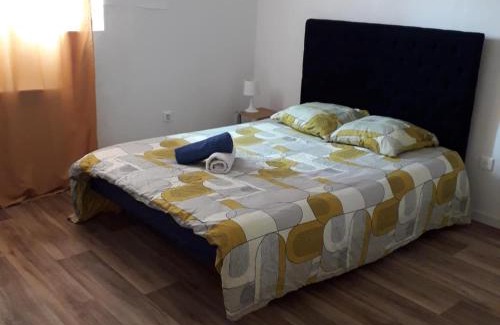 Saint-Leonard-de-Noblat Appartement | Appartement agreable Hugo 2