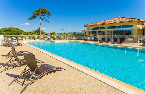 Le Brusc Copropriété | Appartement moderne pour 4 près de la plage