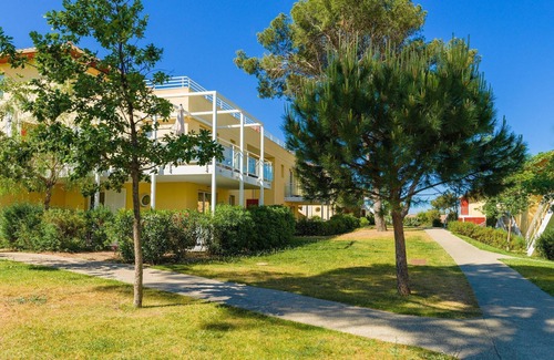 Le Brusc Copropriété | Appartement moderne pour 4 près de la plage