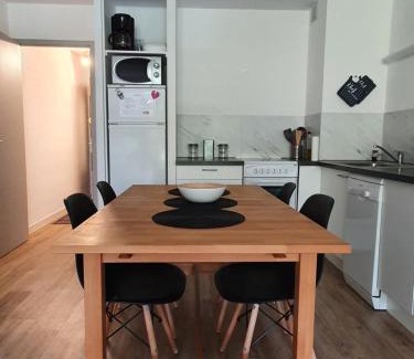 Gouaux-de-Larboust Appartement | Appartement à la montagne avec vue Imprenable