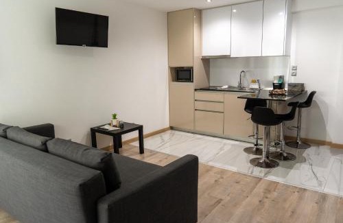 Le Pin Appartement | Appartement 1-2 pers - Aéroport CDG, Parc Expo, Villepinte - A L'Ombre du Pin "9"