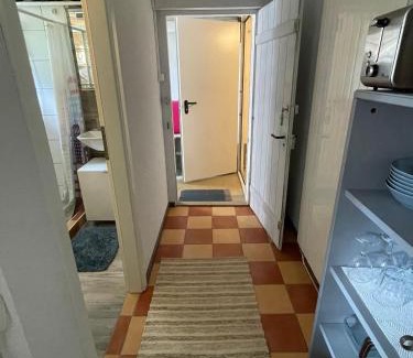 Yverdon-les-Bains Appartement | Appartement 1 pièce entresol 30 m2 proche du centre et bain thermal