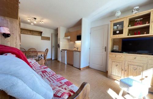 Flumet Appartement | Appartement 2 chambres au pied des pistes avec piscine intérieure - FR-1-505-228