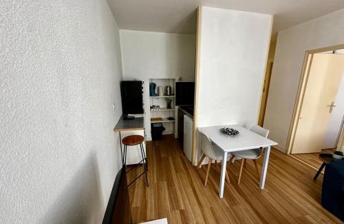 Les 3 Cites Appartement | Appartement 2 pièces - au calme sur cour