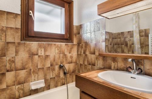 Megeve Appartement | Appartement 2 pièces mezzanine avec balcon, parking et télécabine à proximité à Megève - FR-1-453-51