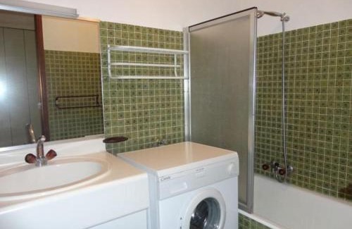 Les Carroz-d'Araches Appartement | Appartement 2 pièces pour 6 personnes, cabine, parking, au cœur du village, proche des pistes - FR-1-572-166