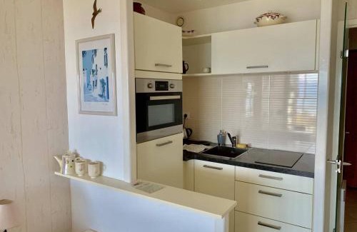 Perros-Guirec Appartement | Appartement 3* à Perros-Guirec, plage à 50m, garage privé - FR-1-368-73
