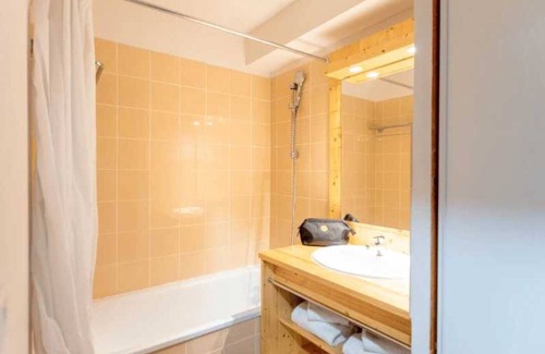 Les Bottieres Appartement | Appartement 3 étoiles - Piscine - ccbbcgc