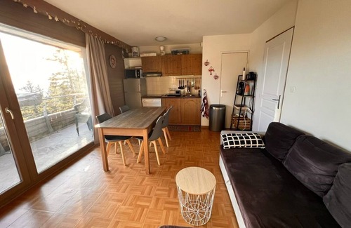 Chamrousse Appartement | Appartement 3 chambres - Skis aux pieds - Vue sur piste