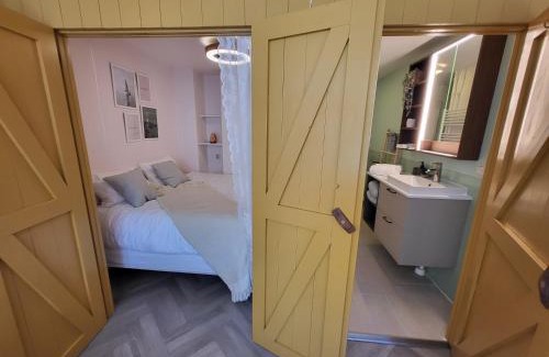 Baflo Lit Et Petit-Déjeuner | Appartement 3 met terras aan de tuin van Op de Roemte