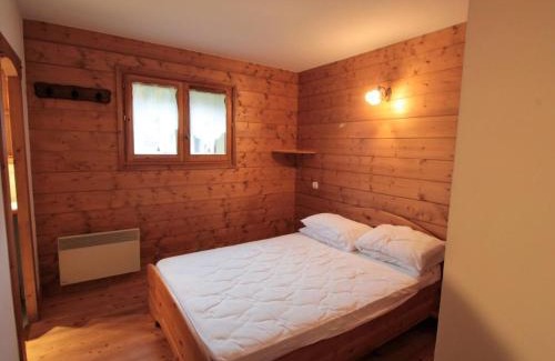 Les Carroz-d'Araches Appartement | Appartement 3 pièces cabine, 6 pers, face au spa et au ski bus, proche pistes et commodités - FR-1-572-45