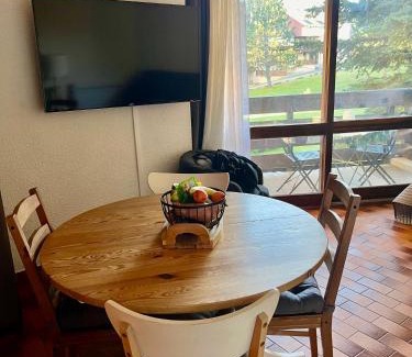 Ancelle Appartement | Appartement 4 couchages avec terrasse et local à vélos