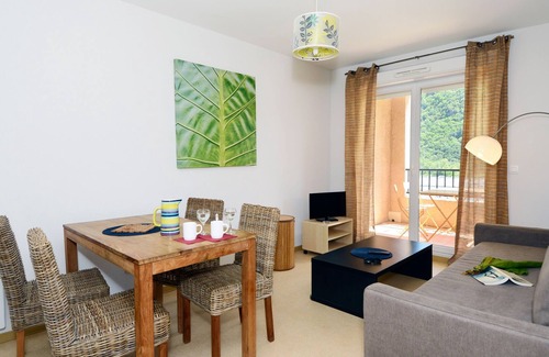 Avene Copropriété | Appartement Abordable au Calme! Accès Piscine Saisonnière + TV