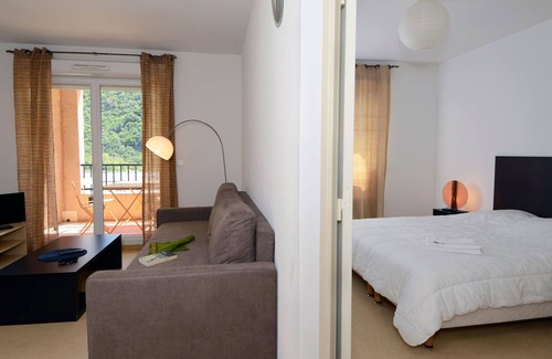 Avene Copropriété | Appartement Abordable au Calme! Accès Piscine Saisonnière + TV