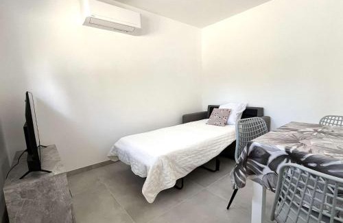 Santa-Maria-Poggio Appartement | Appartement avec terrasse à Santa Maria Poggio