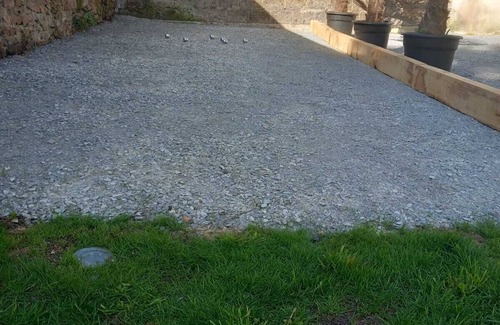 Bourg-de-Thizy Appartement | Appartement, Avec Extérieurs,calme ,bien Équipé ,proche Autoroute et Commerces
