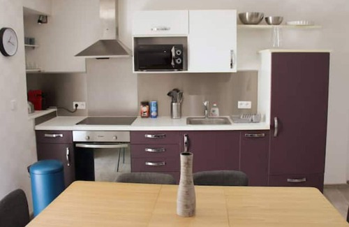 Lons-le-Saunier Appartement | Appartement Avec Cour Privée au Centre-ville