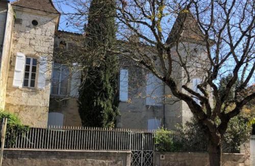 Nerac Appartement | Appartement avec accès piscine et jardin dans hôtel particulier