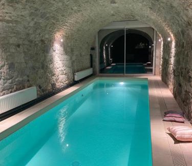 Nerac Appartement | Appartement avec accès piscine et jardin dans hôtel particulier