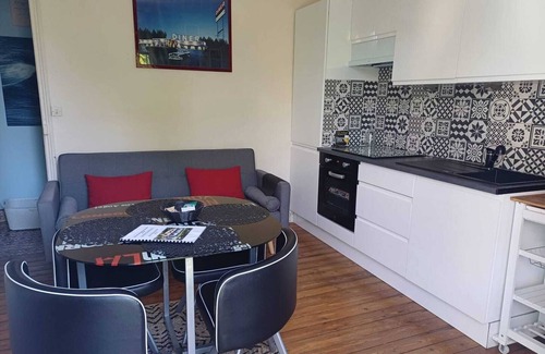 Dieppe Appartement | Appartement avec cuisine A 250m de la plage de PUYS et 5mn de DIEPPE