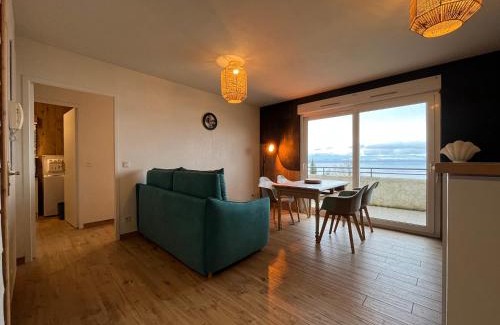 Publier Appartement | Appartement avec piscine et parking à Évian-les-Bains - FR-1-498-109
