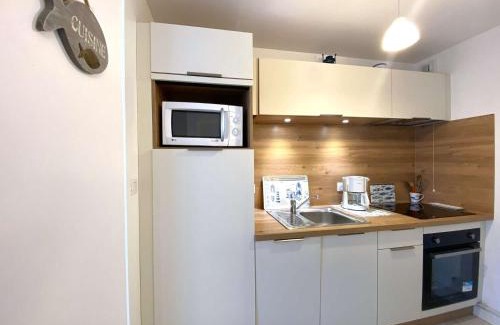 Tregastel Appartement | Appartement avec WIFI à 50m de la plage Coz Pors, Forum et Aquarium à Trégastel - FR-1-368-127