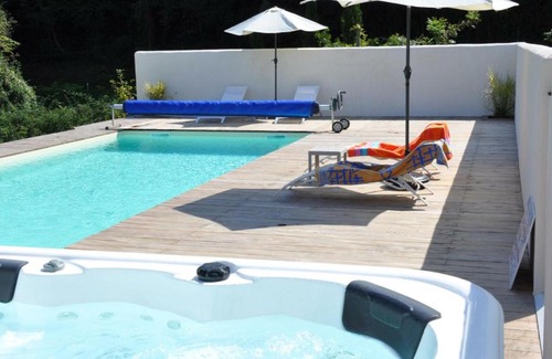 Barcus Appartement | Appartement Barcus, 1 pièce, 2 personnes - FR-1-384-730
