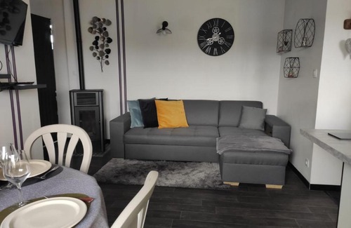 Charleville-Mezieres Appartement | Appartement cosy centre-ville wifi parking