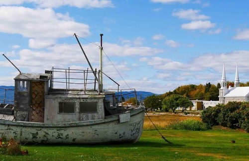 Isle aux Coudres Appartement | Appartement Insulaire Avec vue sur le Fleuve !