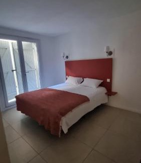 Les Halles - Valliere Appartement | Appartement calme centre ville à 80m des Halles