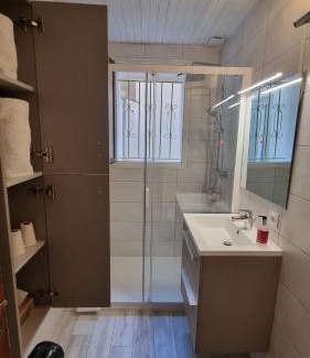 Les Halles - Valliere Appartement | Appartement calme centre ville à 80m des Halles